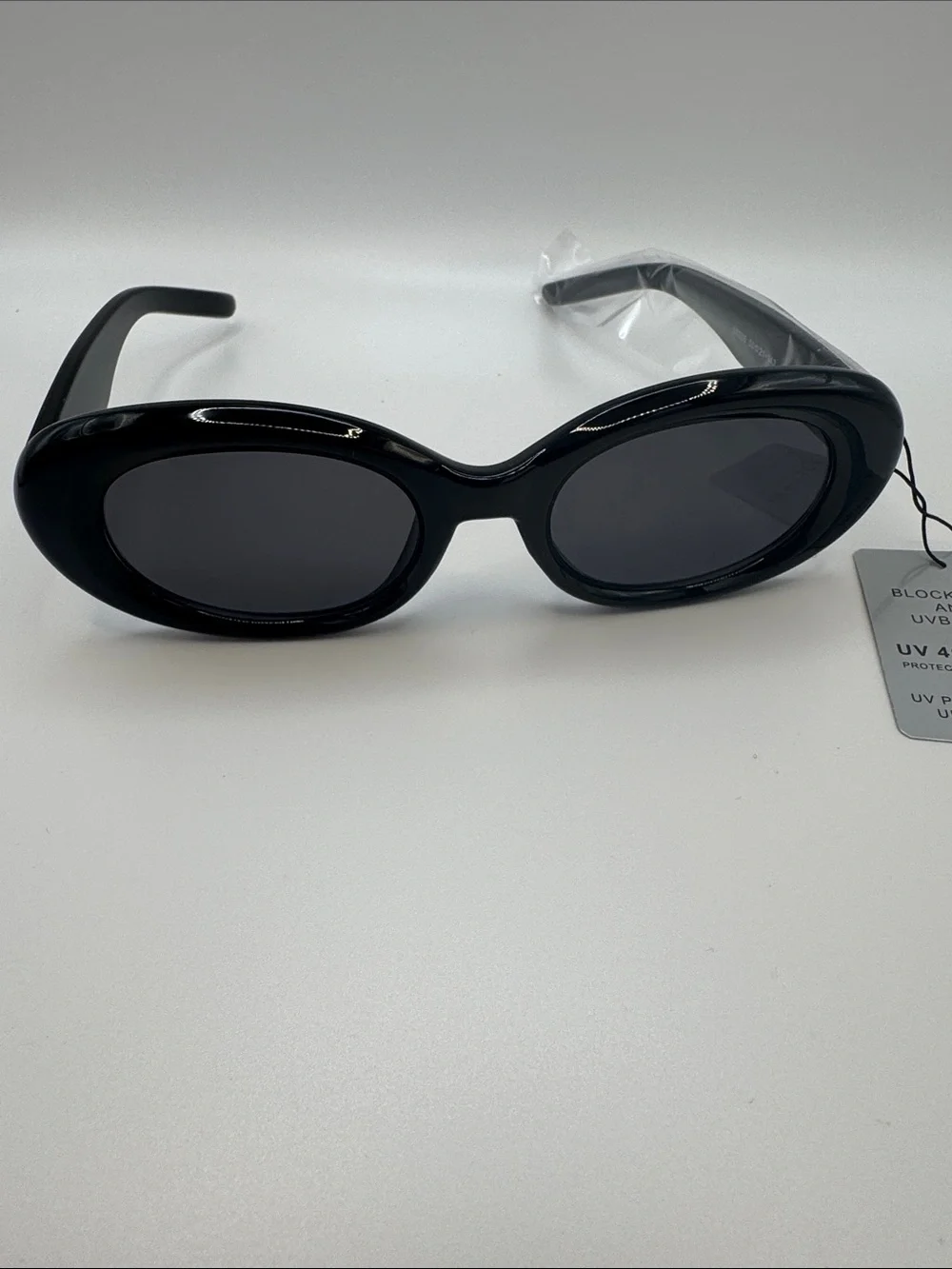 Black Oval Sunglasses - UV Protection
